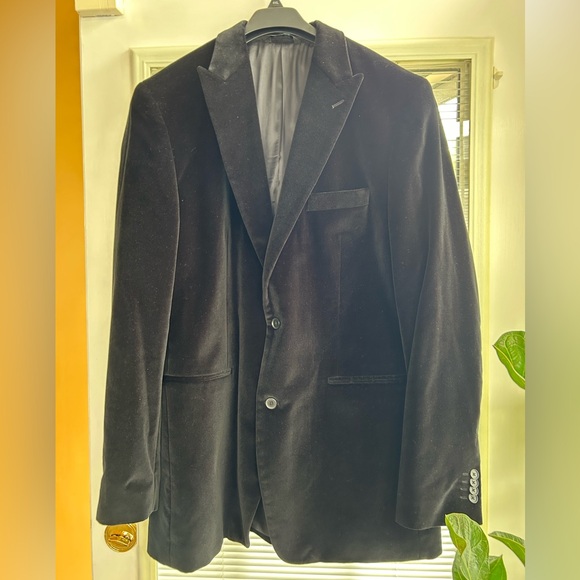 Marc Anthony Velvet Blazer - Picture 3 of 6